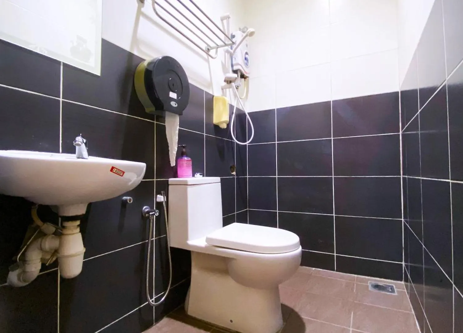 Ze Xiang Hotel - Desa Jaya Ikea Self Check In Johor Bahru
